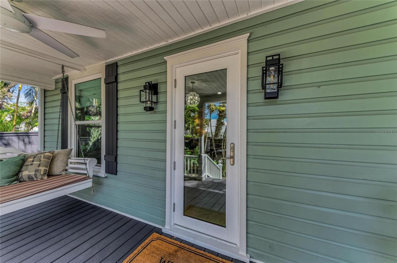 1611 Hyde Park Street, Sarasota, FL 34239 Photo