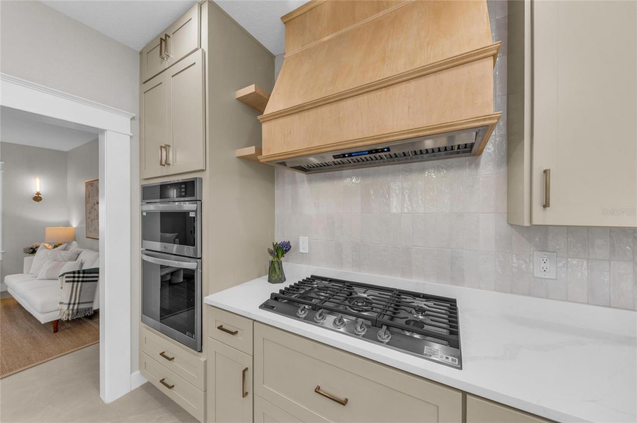 1611 Hyde Park Street, Sarasota, FL 34239 Photo