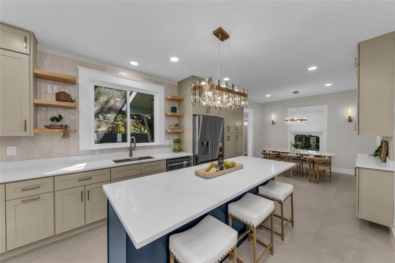 1611 Hyde Park Street, Sarasota, FL 34239 Photo