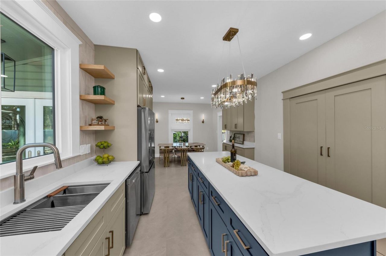 1611 Hyde Park Street, Sarasota, FL 34239 Photo