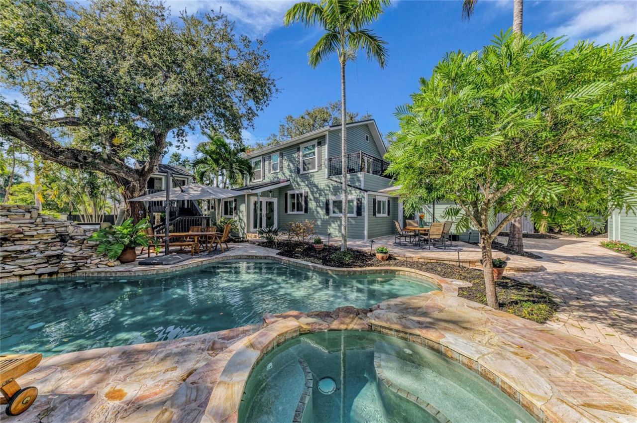 1611 Hyde Park Street, Sarasota, FL 34239 Photo