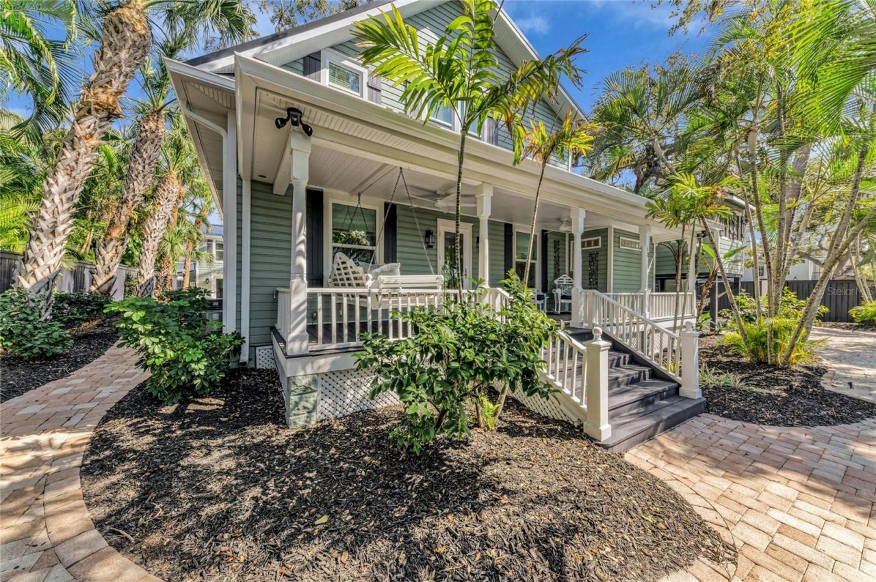 1611 Hyde Park Street, Sarasota, FL 34239 Photo