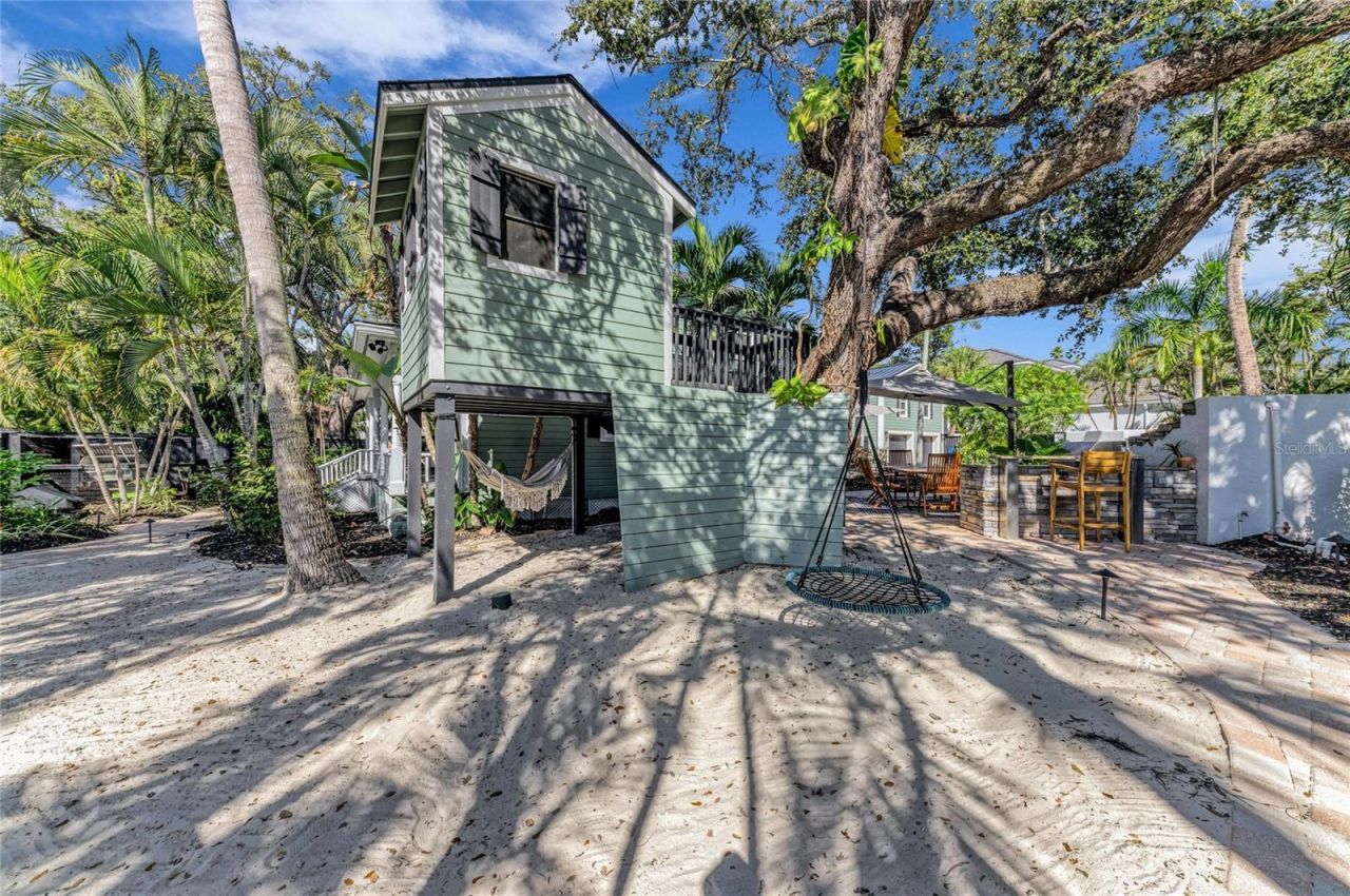 1611 Hyde Park Street, Sarasota, FL 34239 Photo