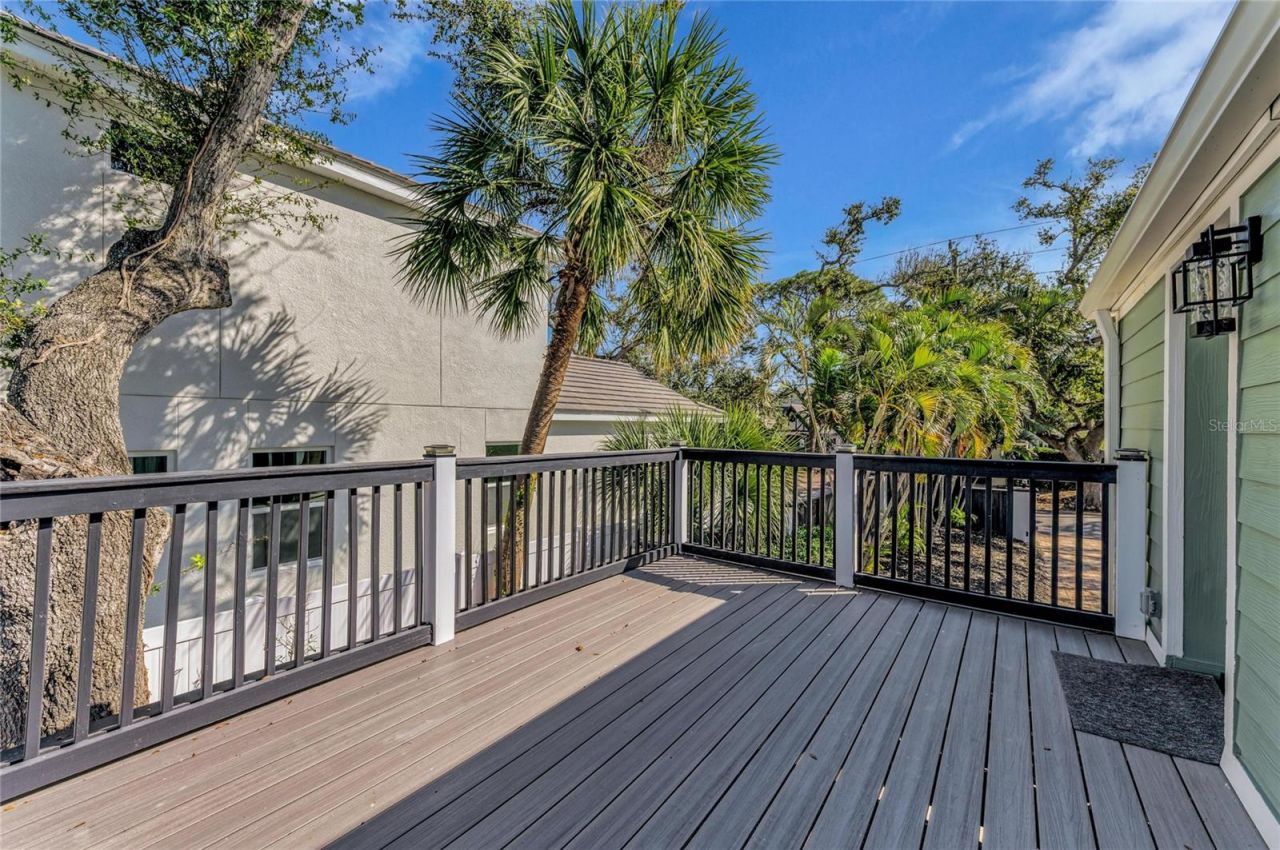 1611 Hyde Park Street, Sarasota, FL 34239 Photo