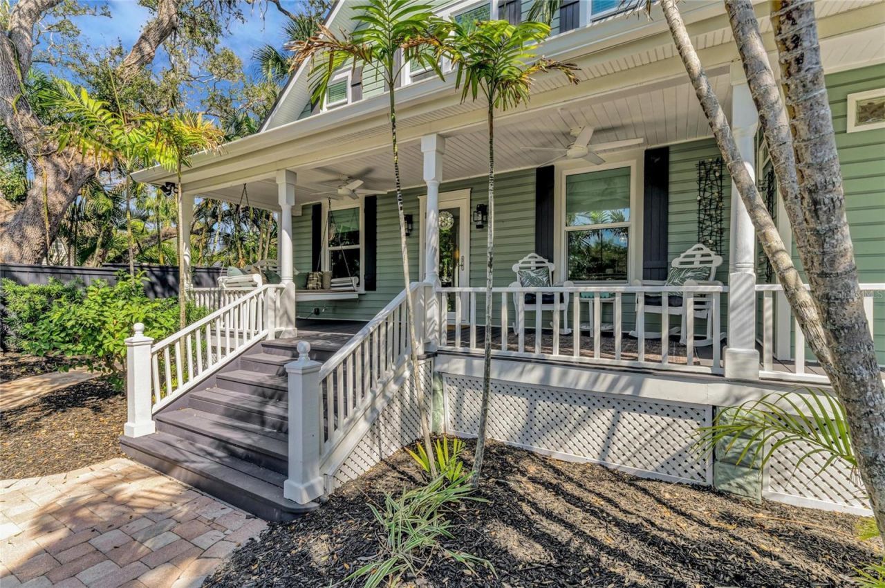 1611 Hyde Park Street, Sarasota, FL 34239 Photo