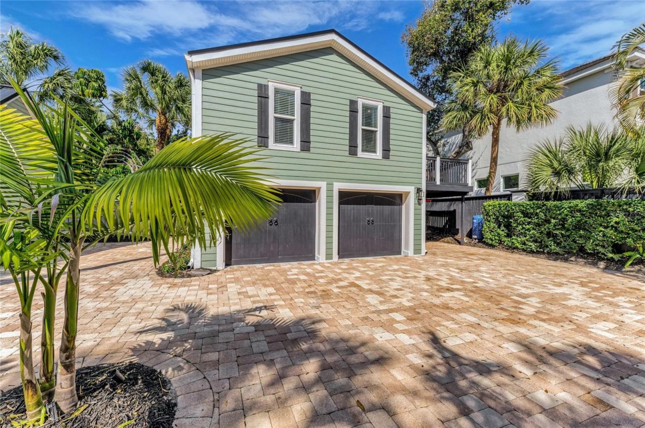 1611 Hyde Park Street, Sarasota, FL 34239 Photo