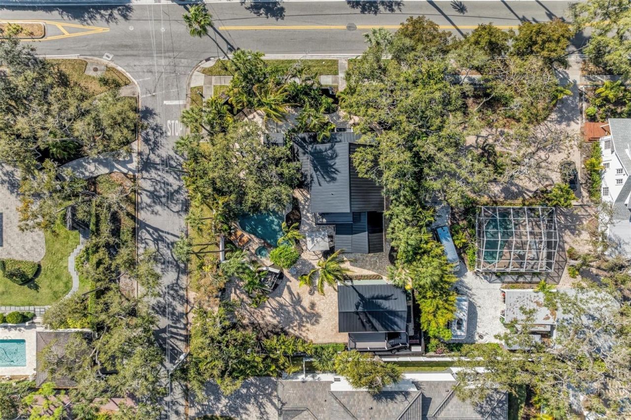 1611 Hyde Park Street, Sarasota, FL 34239 Photo