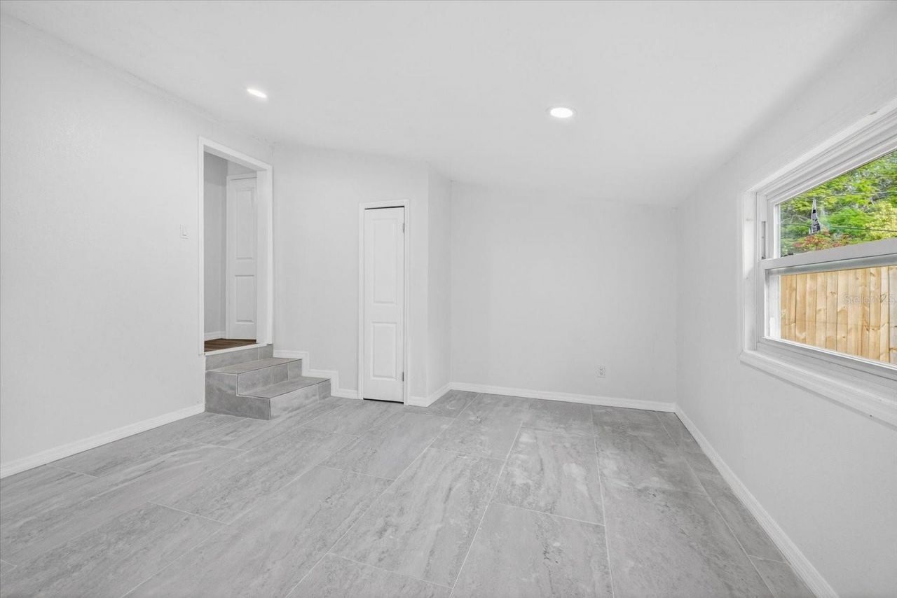 5801 Magnolia Street N, Saint Petersburg, FL 33703 Photo