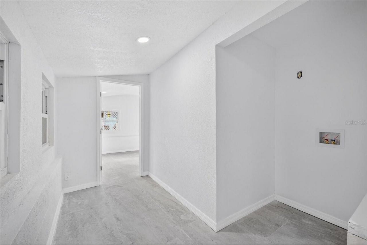 5801 Magnolia Street N, Saint Petersburg, FL 33703 Photo