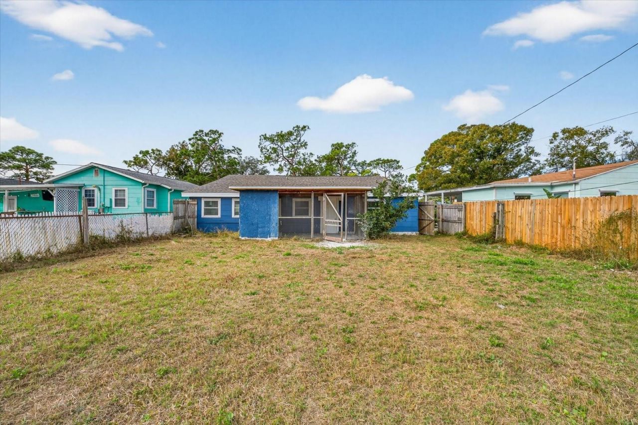 5801 Magnolia Street N, Saint Petersburg, FL 33703 Photo