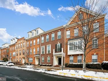 125 FORTNIGHTLY BOULEVARD, HERNDON, VA 20170