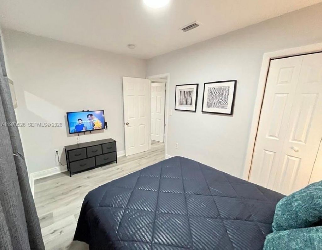 3050 NW 52nd St, Miami, FL 33142 Photo