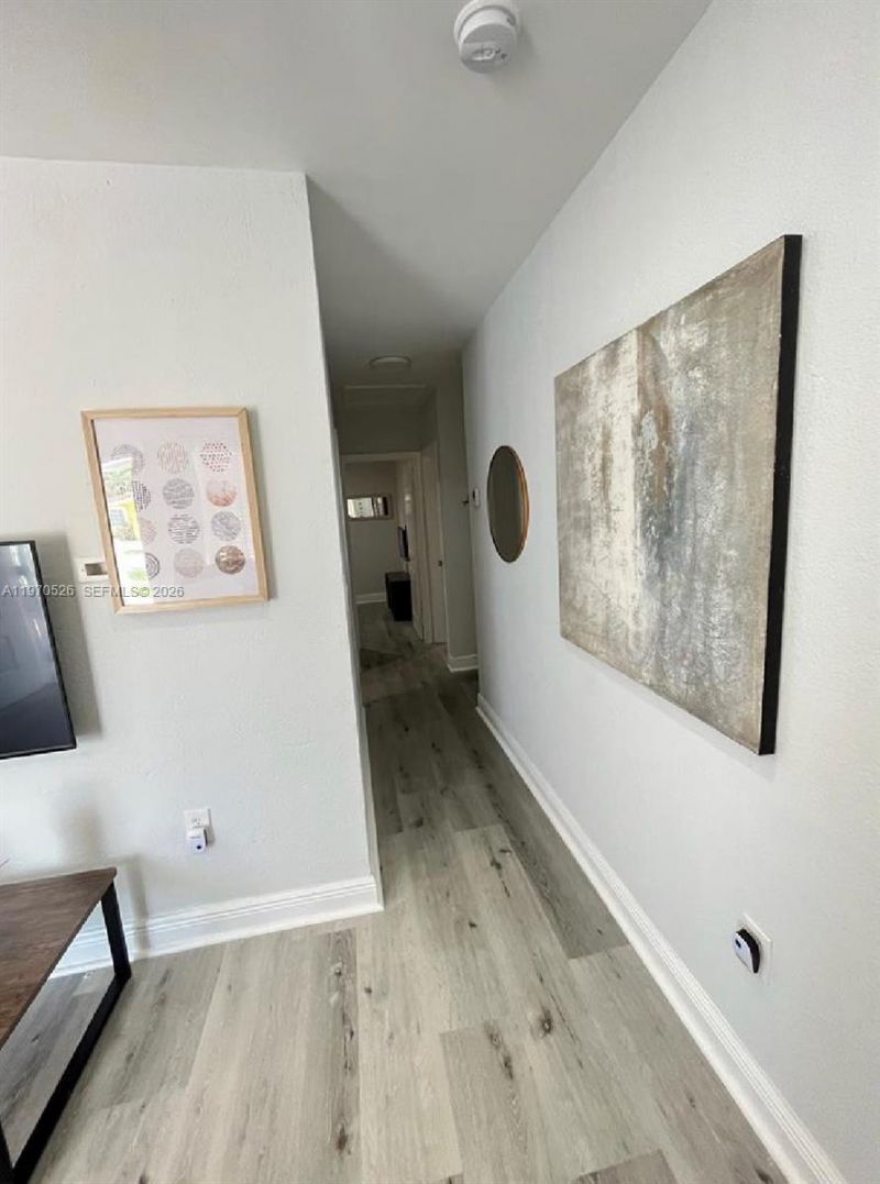 3050 NW 52nd St, Miami, FL 33142 Photo