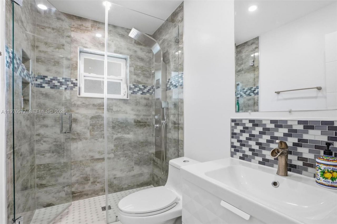 5521 SW 104th Ave, Miami, FL 33165 Photo