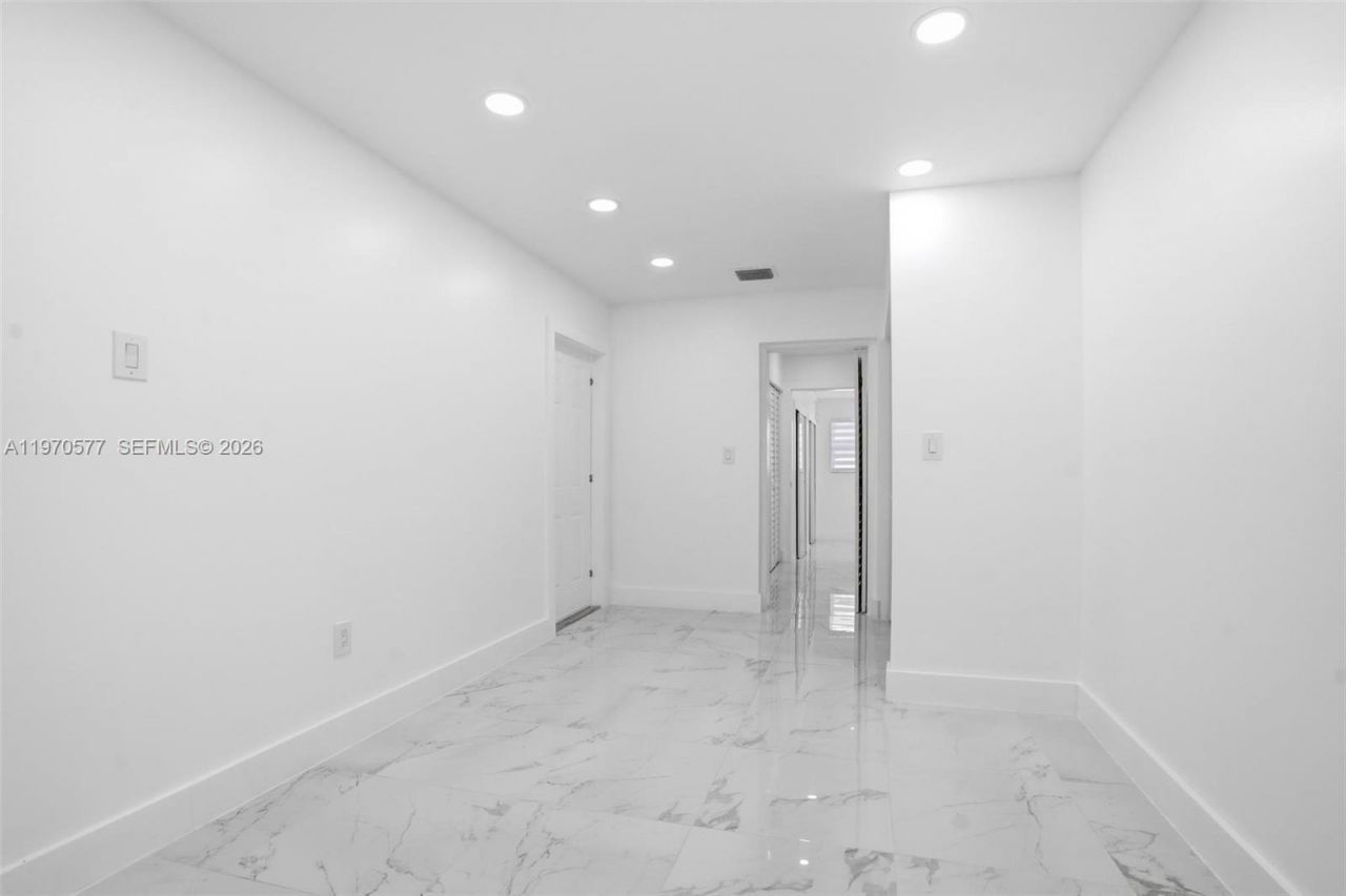 5521 SW 104th Ave, Miami, FL 33165 Photo