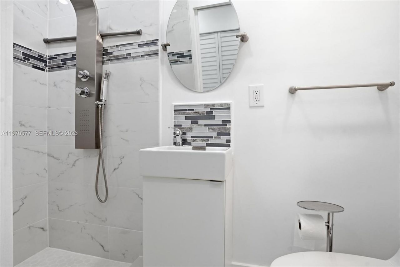 5521 SW 104th Ave, Miami, FL 33165 Photo