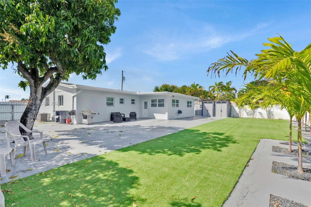 5521 SW 104th Ave, Miami, FL 33165 Photo