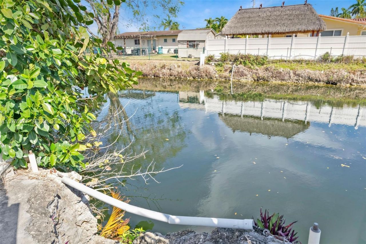 5521 SW 104th Ave, Miami, FL 33165 Photo