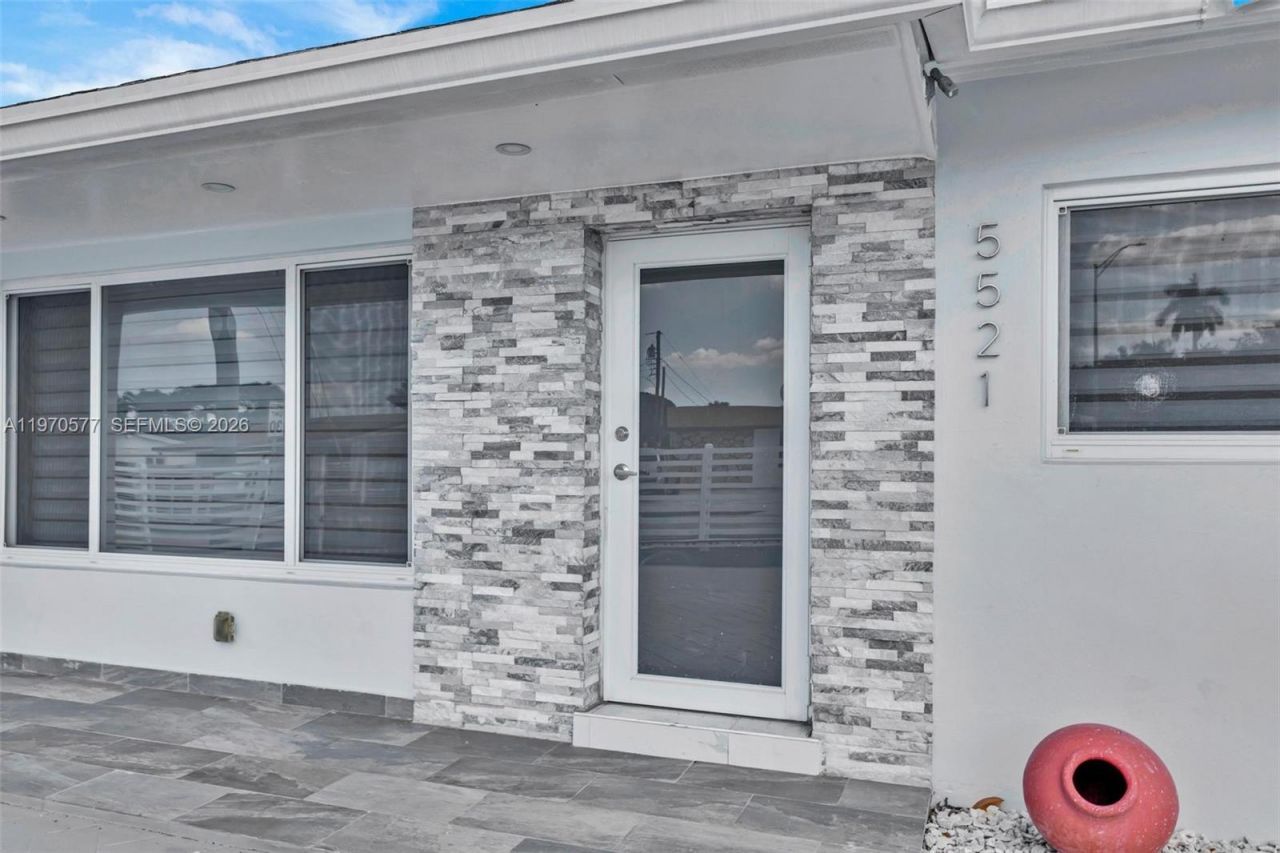 5521 SW 104th Ave, Miami, FL 33165 Photo