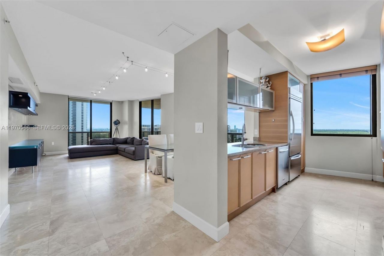 16275 Collins Ave, Unit 1604, Sunny Isles Beach, FL 33160 Photo