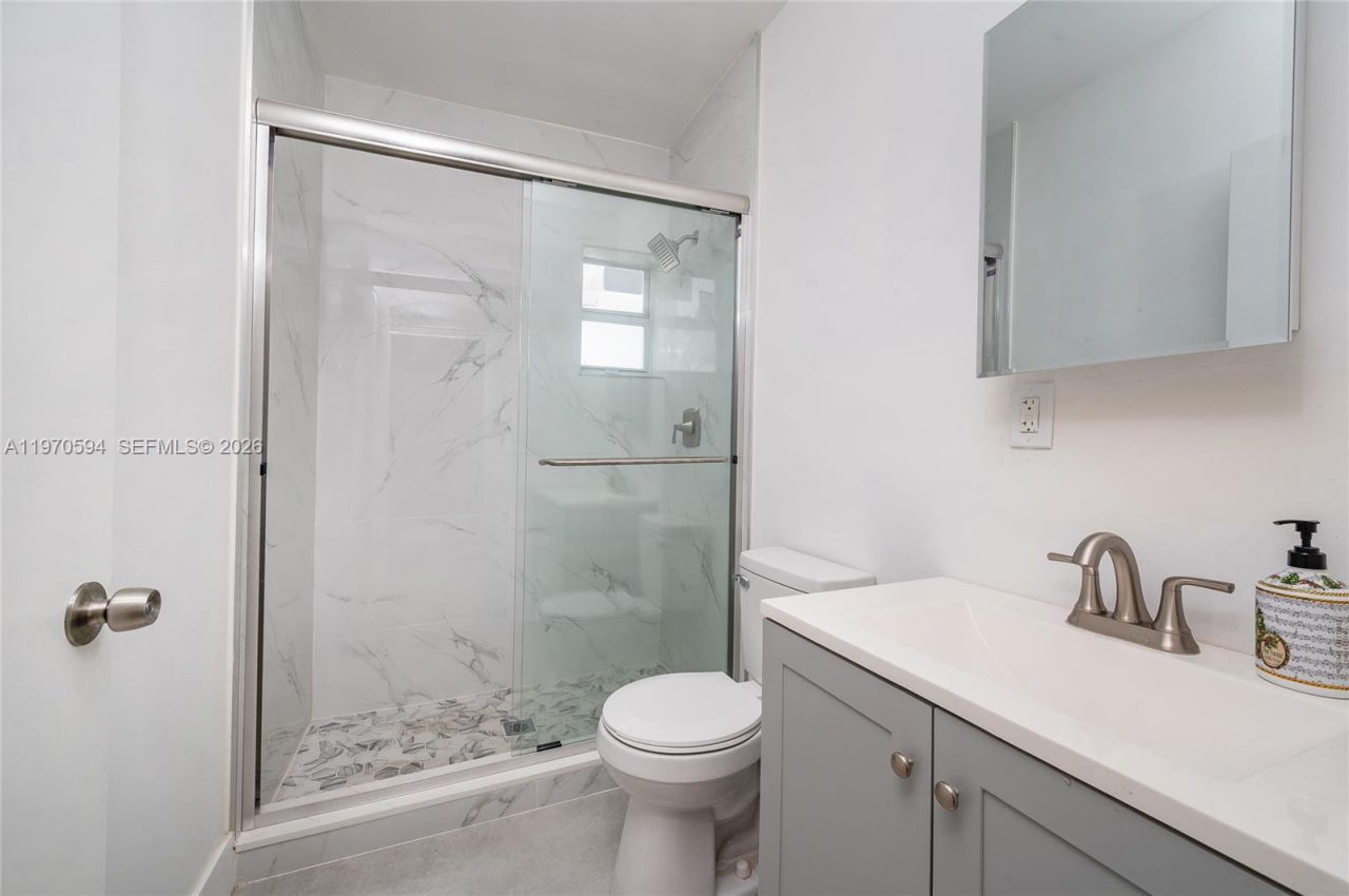 2433 NW 97th St, Miami, FL 33147 Photo