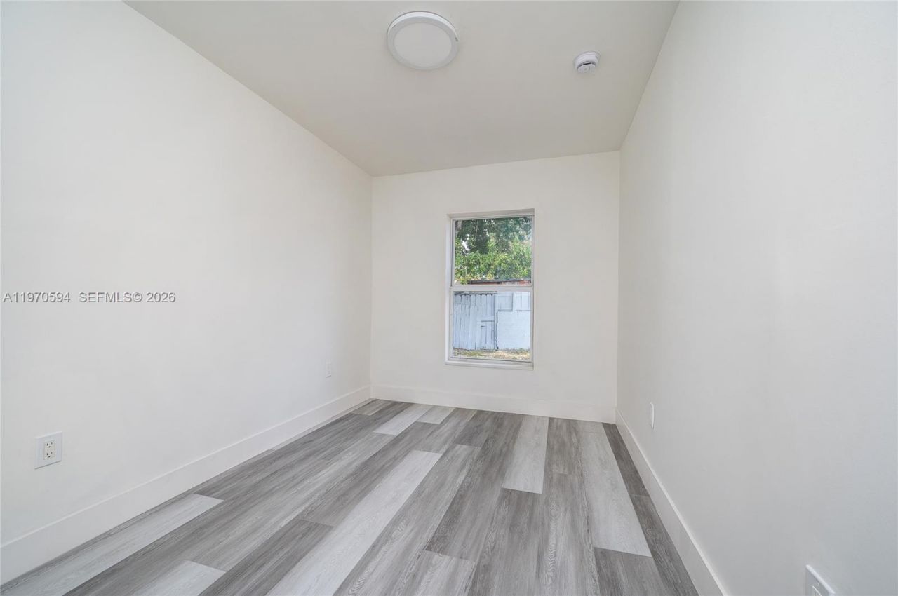 2433 NW 97th St, Miami, FL 33147 Photo