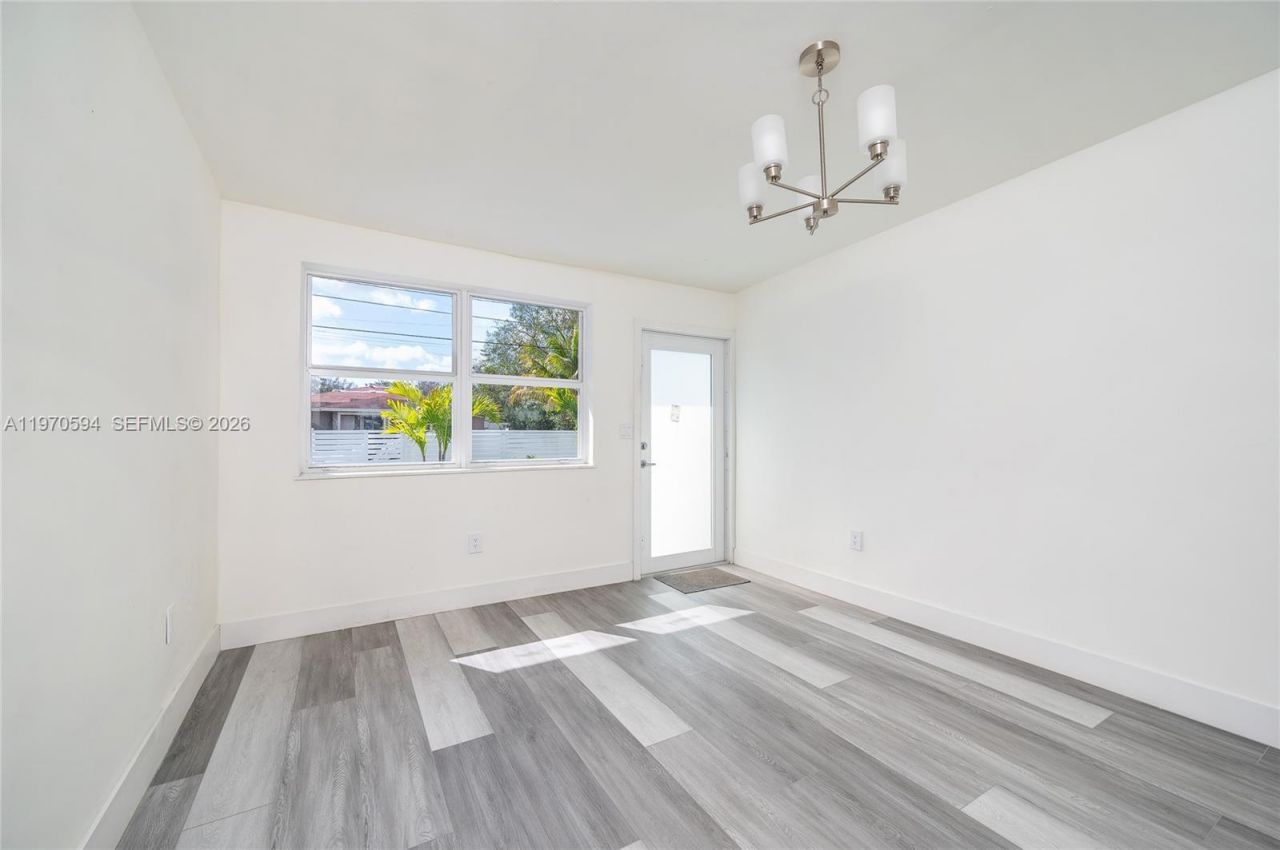 2433 NW 97th St, Miami, FL 33147 Photo