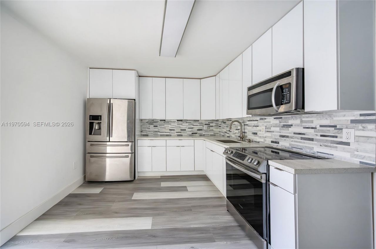 2433 NW 97th St, Miami, FL 33147 Photo