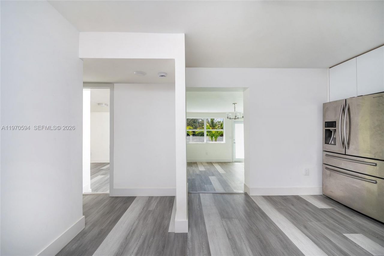 2433 NW 97th St, Miami, FL 33147 Photo