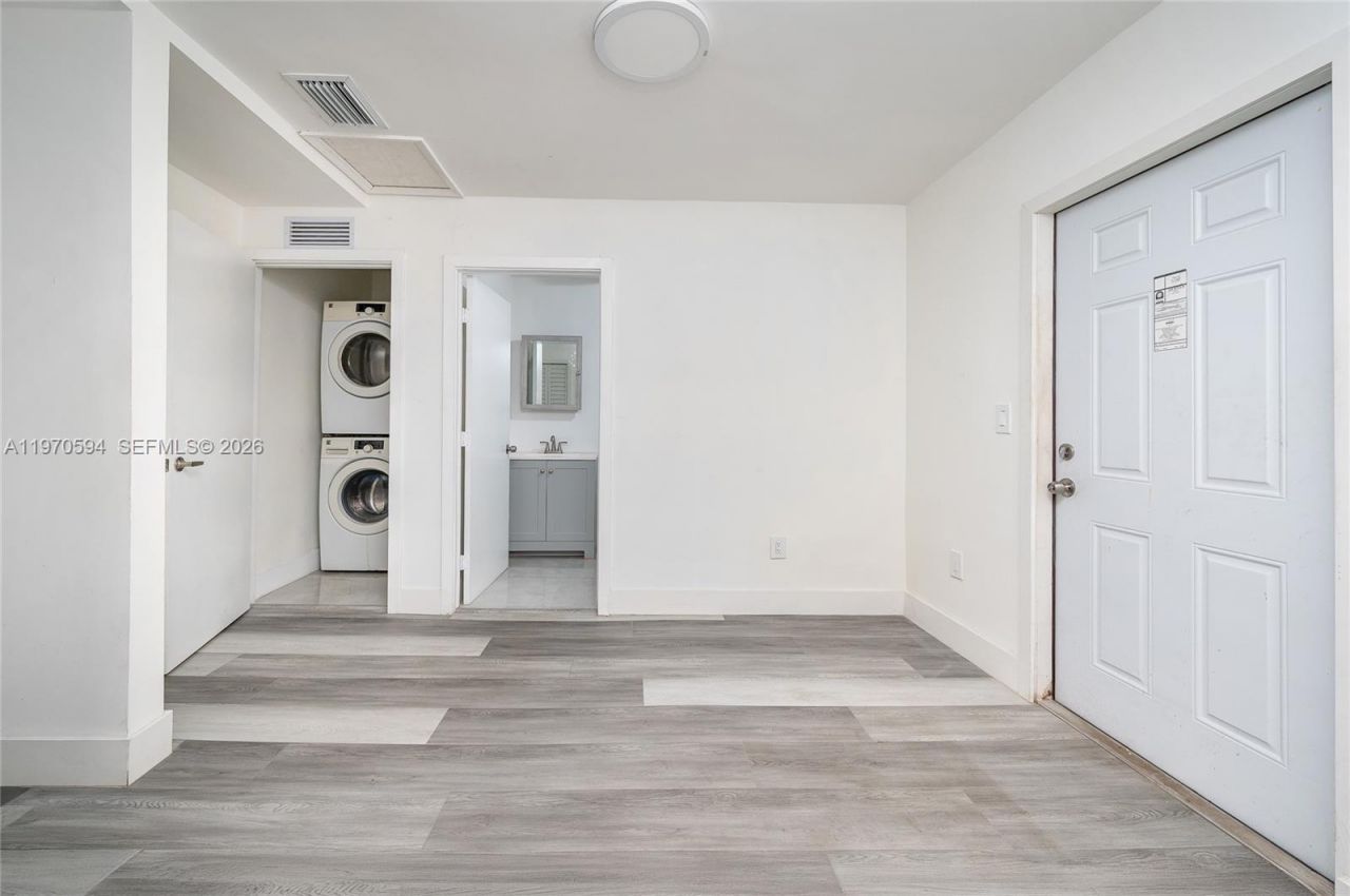 2433 NW 97th St, Miami, FL 33147 Photo