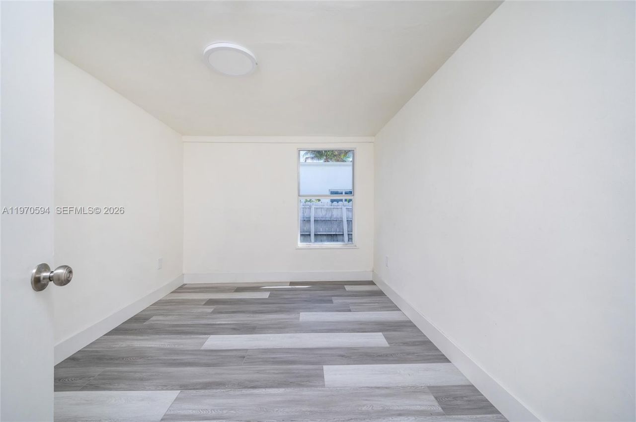 2433 NW 97th St, Miami, FL 33147 Photo