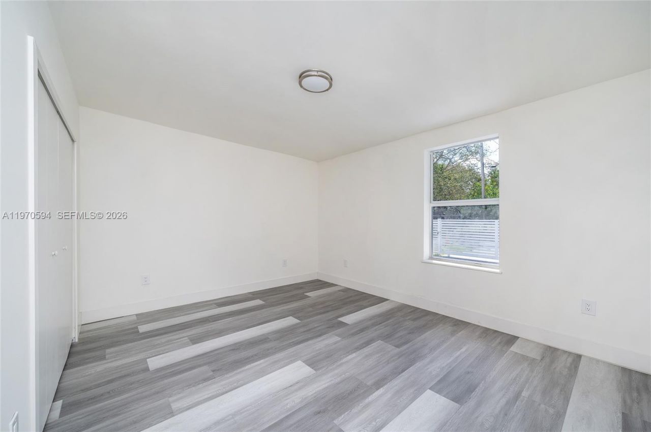 2433 NW 97th St, Miami, FL 33147 Photo