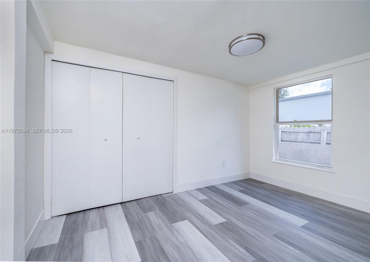 2433 NW 97th St, Miami, FL 33147 Photo