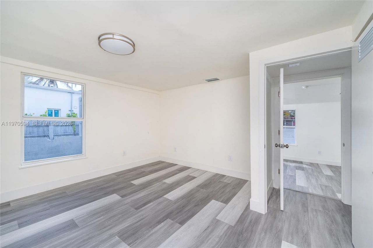 2433 NW 97th St, Miami, FL 33147 Photo