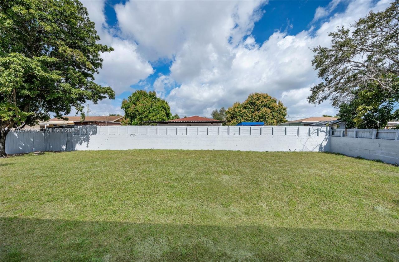 2433 NW 97th St, Miami, FL 33147 Photo