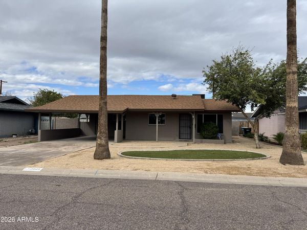 3826 W FLYNN Lane, Phoenix, AZ 85019