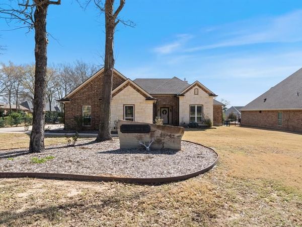 101 Lighthouse Lane, Mabank, TX 75143