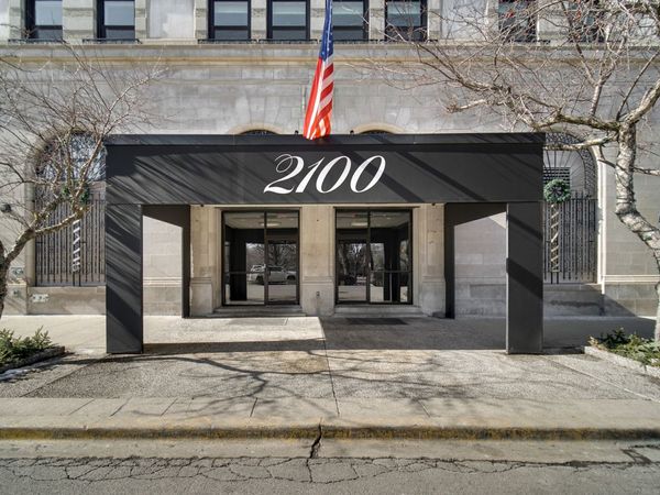 2100 N Lincoln Park West, Unit 7FN, Chicago, IL 60614