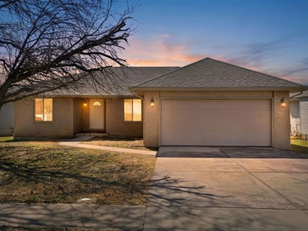 2420 W Rockwood Street, Springfield, MO 65807