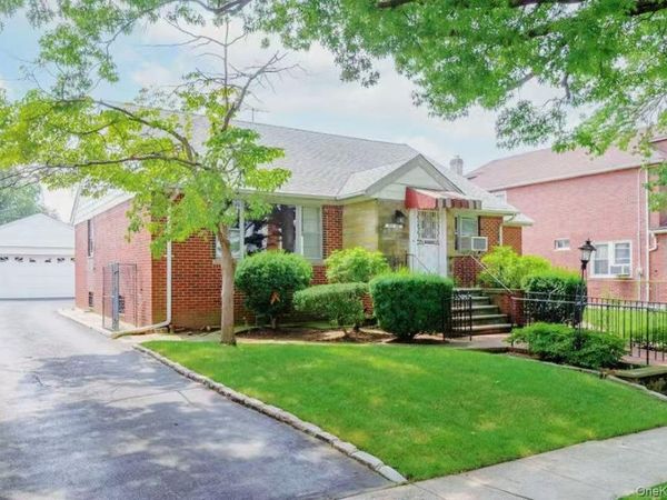 15306 32 ave, Flushing, NY 11354