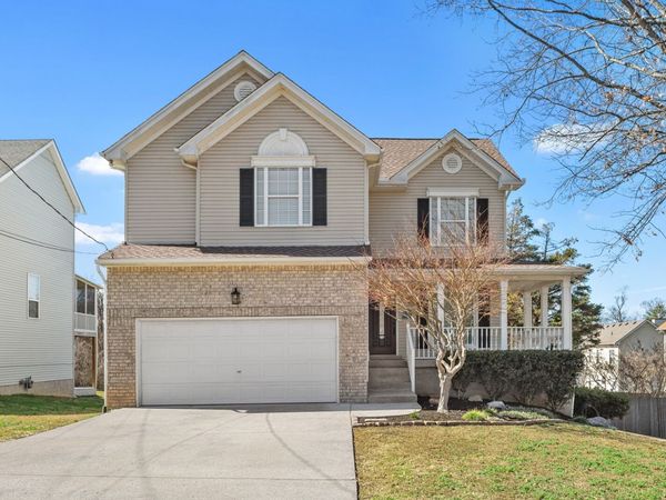 112 Waters Edge Ln, Hendersonville, TN 37075