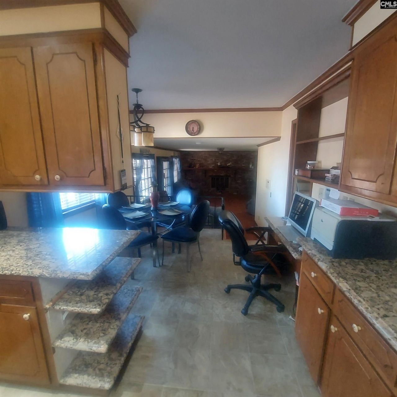 9850 Windsor Lake Boulevard  Photo 11