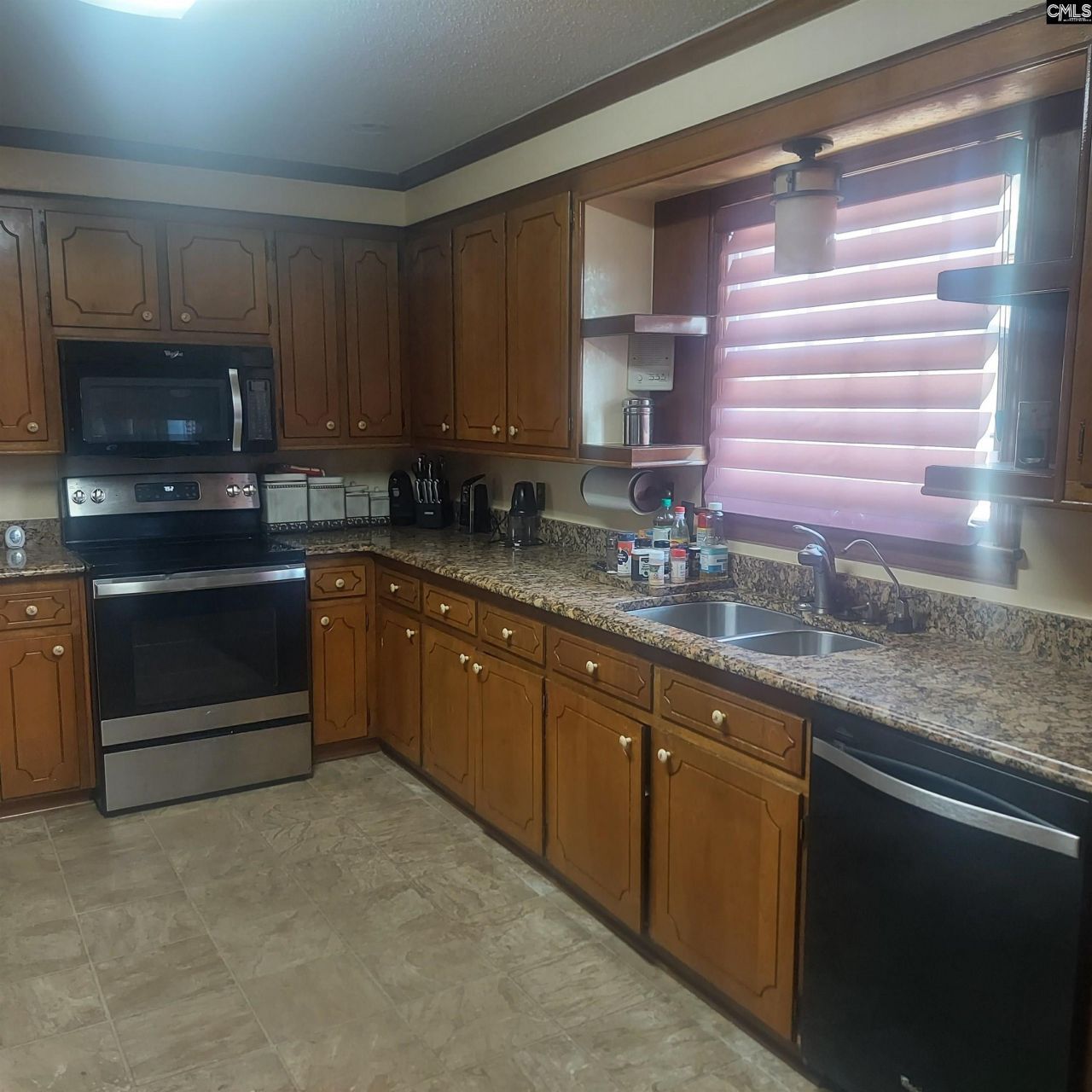 9850 Windsor Lake Boulevard  Photo 14