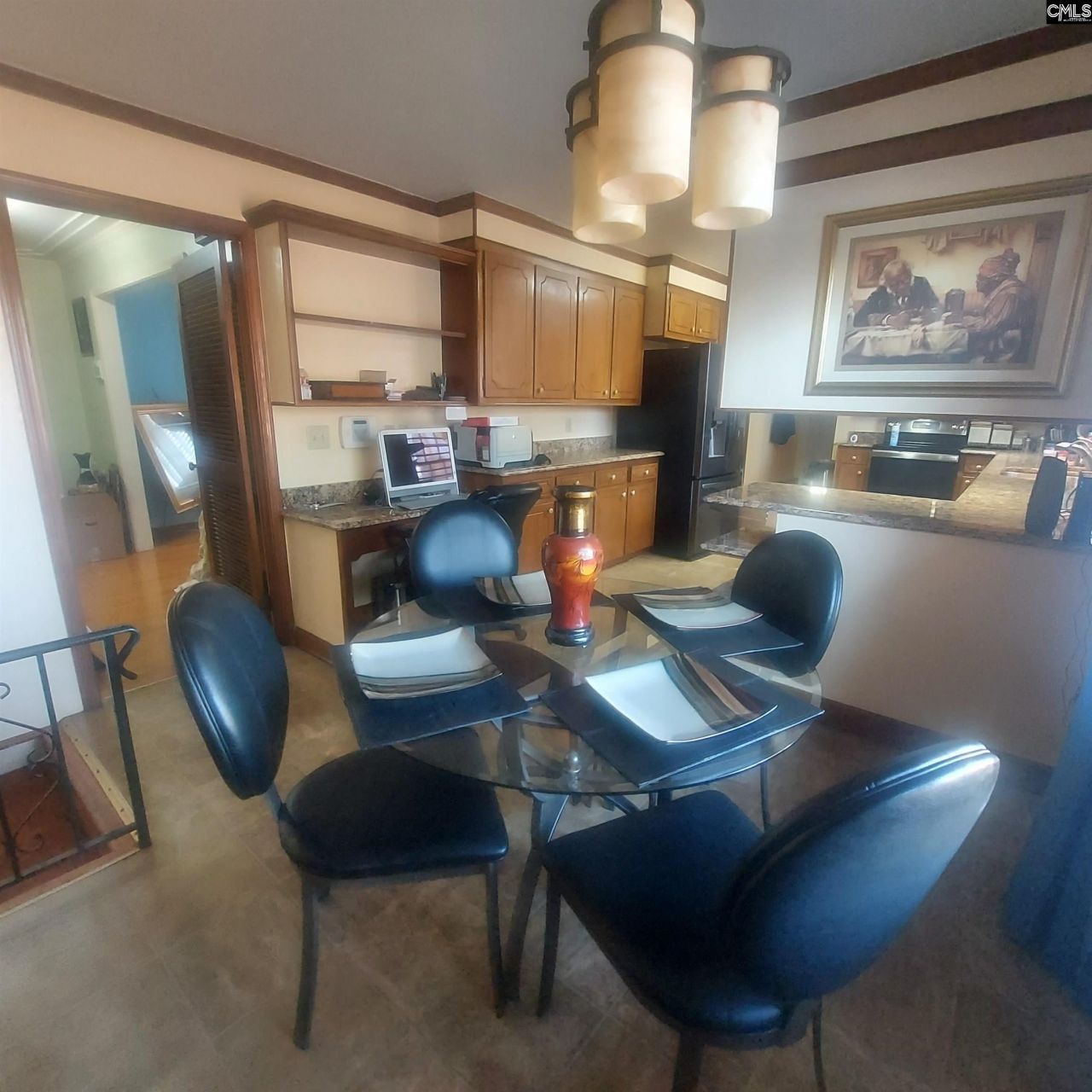 9850 Windsor Lake Boulevard  Photo 15