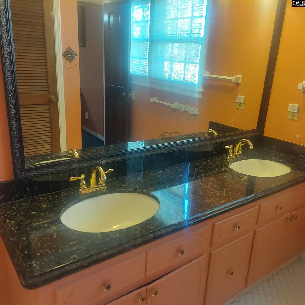 9850 Windsor Lake Boulevard  Photo 16