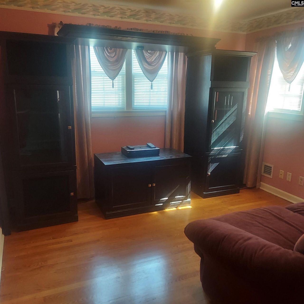 9850 Windsor Lake Boulevard  Photo 26