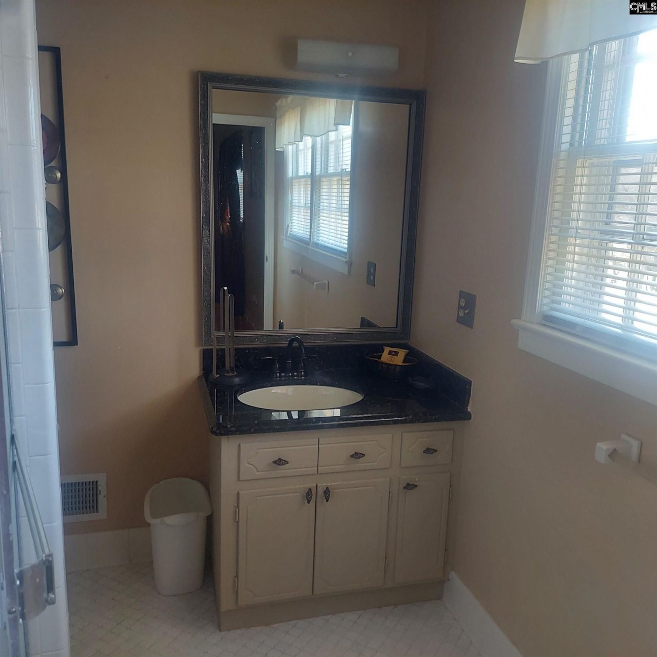 9850 Windsor Lake Boulevard  Photo 29