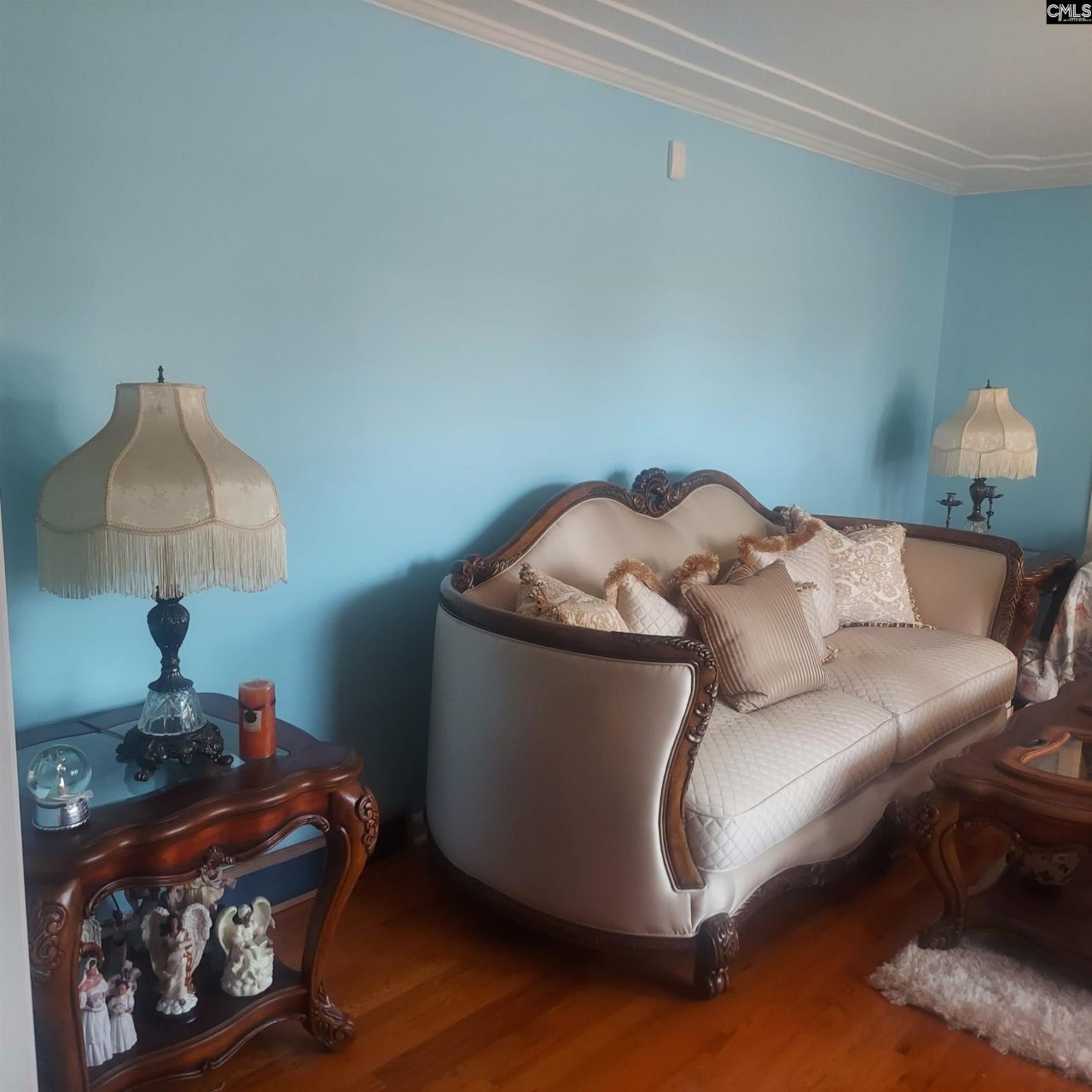 9850 Windsor Lake Boulevard  Photo 7