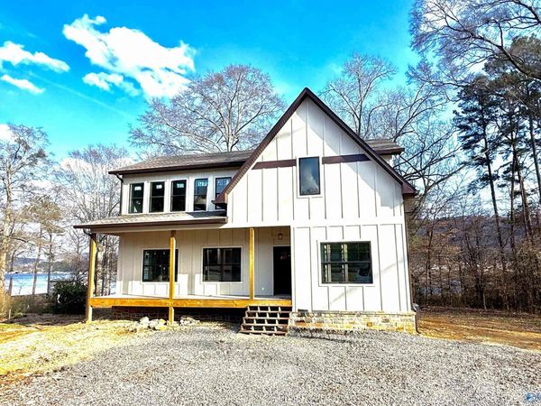 4137 Alabama Highway 79 S, Guntersville, AL 35976