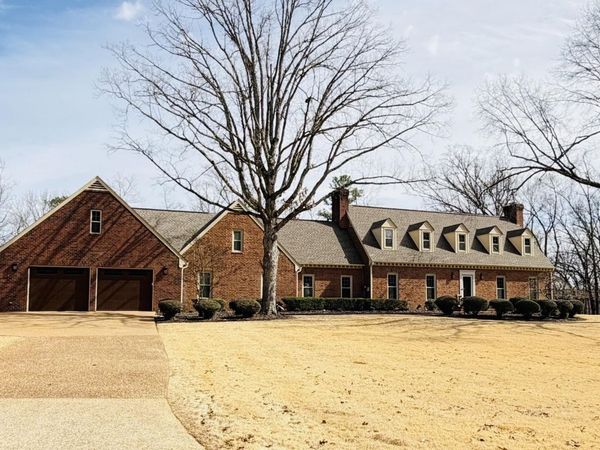 445 Bluff View Drive, Batesville, AR 72501